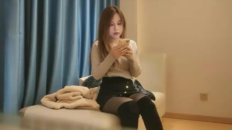 一屌探花重金约两个长发美女玩双飞 都是老手了 床上超级淫荡 一屌探花重金约两个长发美女玩双飞 都是老手了 床上超级淫荡