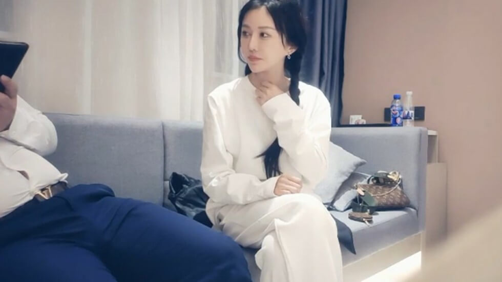 赵总探花系列-迷人的美少妇 赵总探花系列-迷人的美少妇