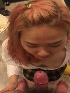 精选自拍大奶妹吃胖子哥的小鸡鸡2。 精选自拍大奶妹吃胖子哥的小鸡鸡2。